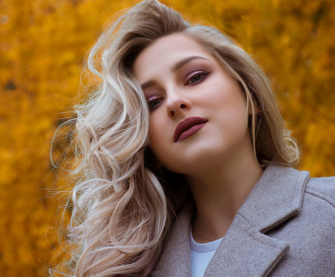 What Type of Makeup To Use As A Webcam Model? Tips From Inside The Cam ...